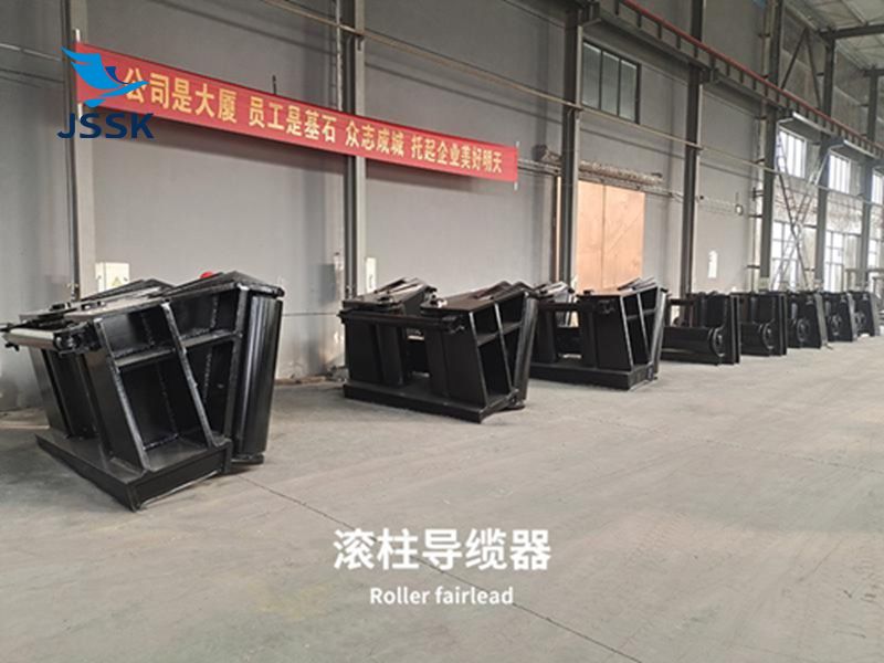 滚轮导缆器