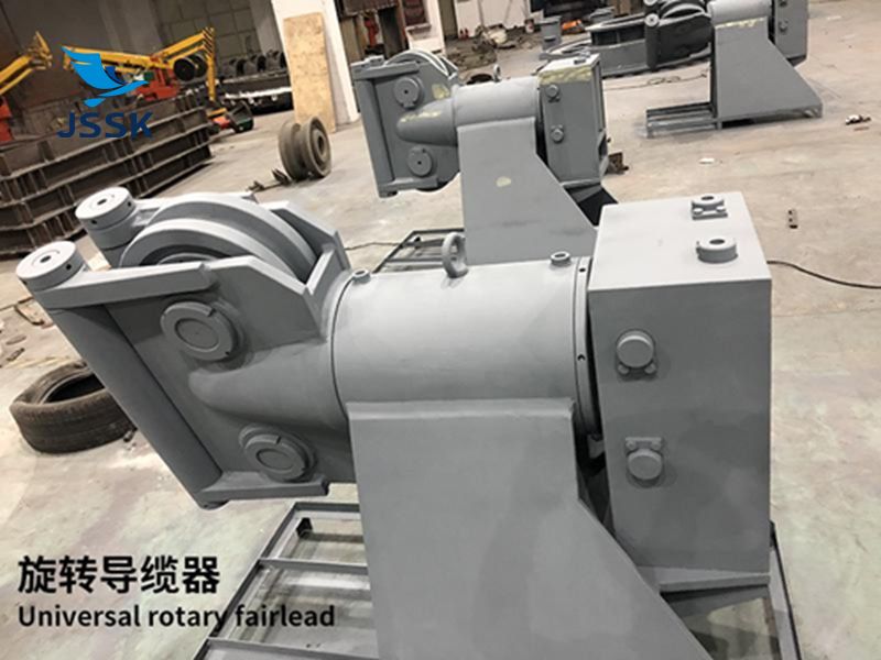 旋转导缆器